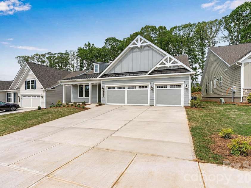 13409 Cozy Court, Charlotte, NC 28215.  MLS# CAR4366404, YatesRealty ID 19951. 