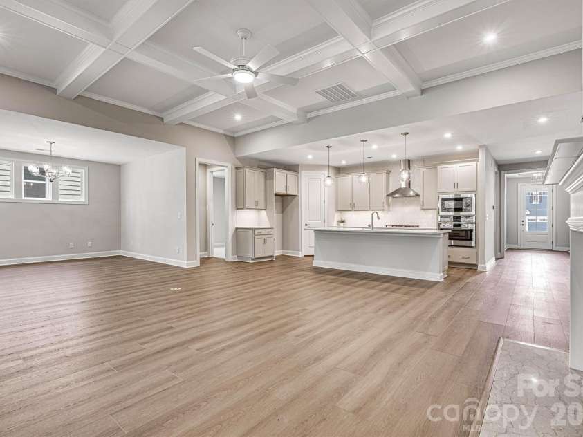 13409 Cozy Court, Charlotte, NC 28215.  MLS# CAR4366404, YatesRealty ID 19951. 