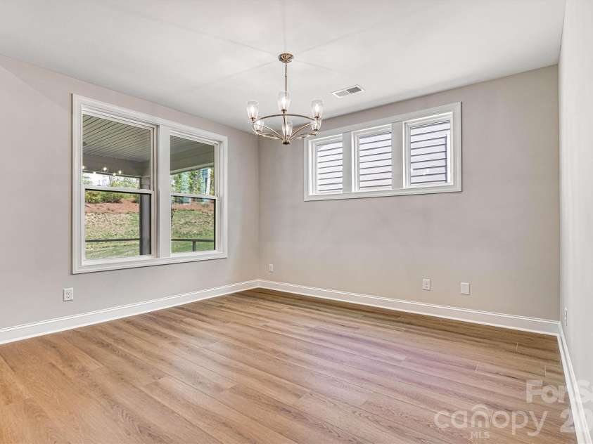 13409 Cozy Court, Charlotte, NC 28215.  MLS# CAR4366404, YatesRealty ID 19951. 