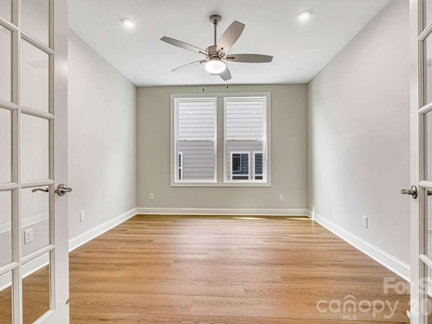 13409 Cozy Court, Charlotte, NC 28215.  MLS# CAR4366404, YatesRealty ID 19951. 