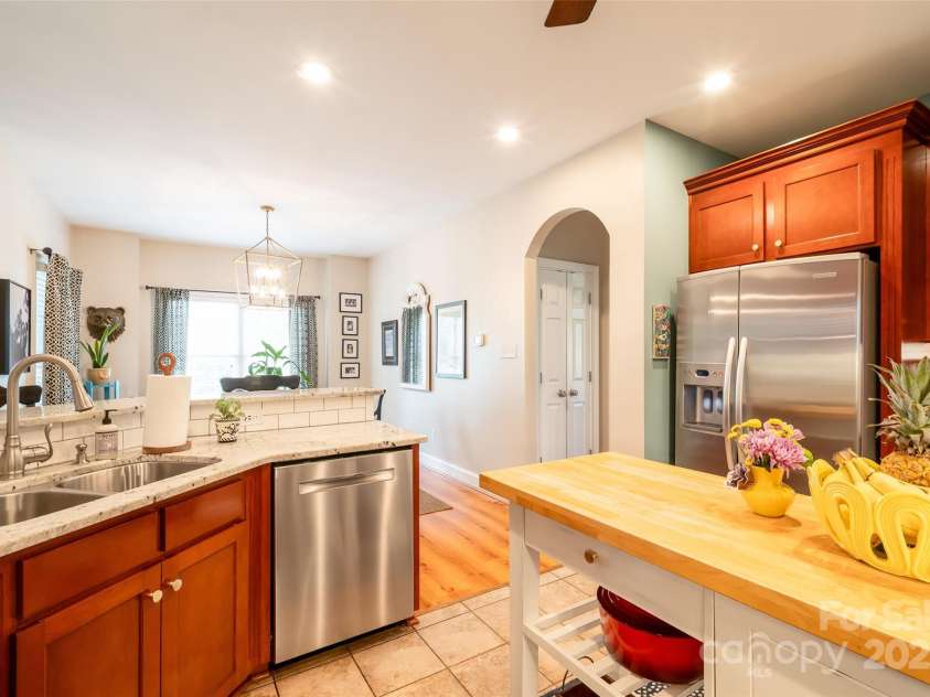 133 Upland Drive, Statesville, NC 28625.  MLS# CAR4266606, YatesRealty ID 19952. 