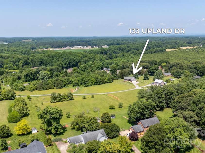 133 Upland Drive, Statesville, NC 28625.  MLS# CAR4266606, YatesRealty ID 19952. 