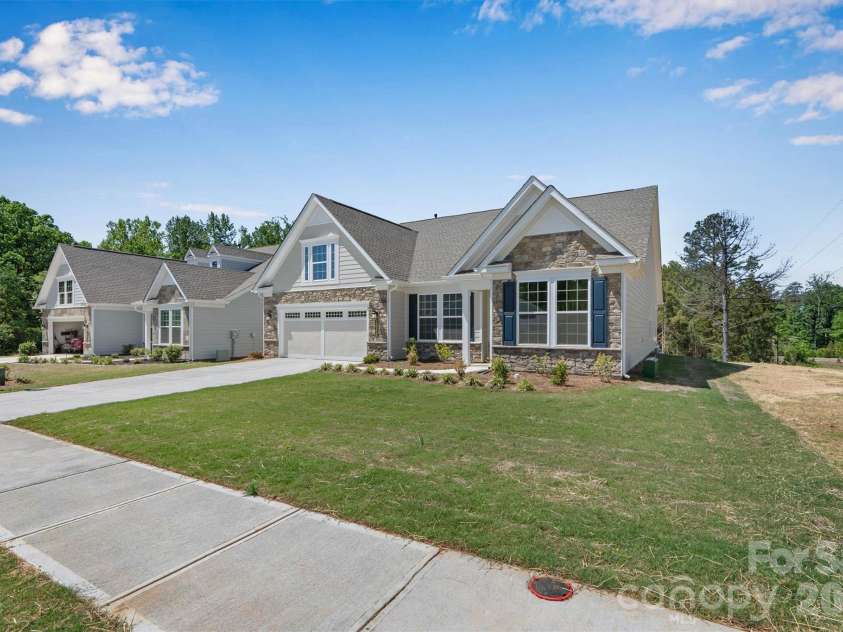 13320 Cozy Court, Charlotte, NC 28215.  MLS# CAR4372289, YatesRealty ID 19952. 