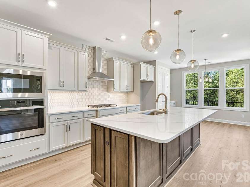 13320 Cozy Court, Charlotte, NC 28215.  MLS# CAR4372289, YatesRealty ID 19952. 