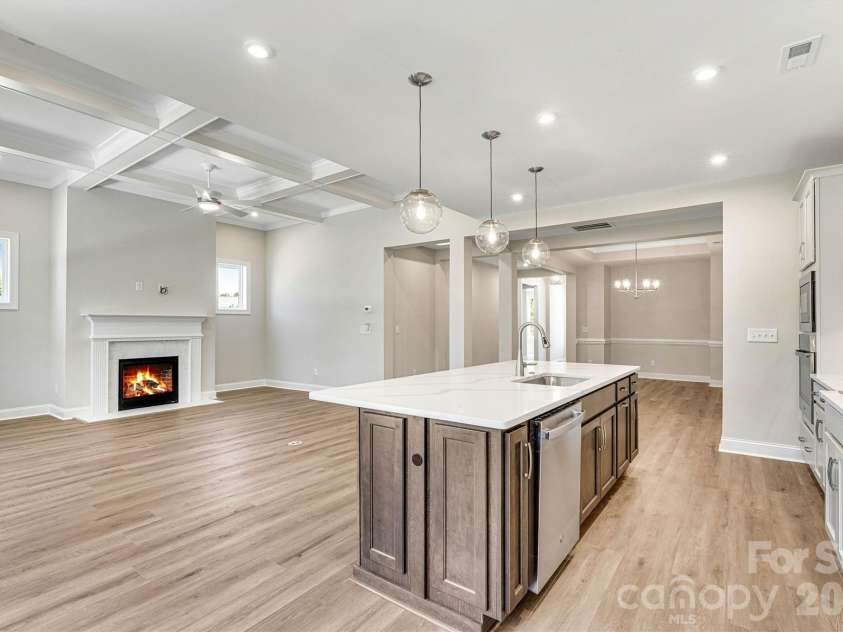 13320 Cozy Court, Charlotte, NC 28215.  MLS# CAR4372289, YatesRealty ID 19952. 