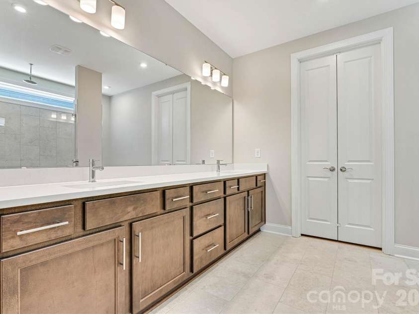 13320 Cozy Court, Charlotte, NC 28215.  MLS# CAR4372289, YatesRealty ID 19952. 