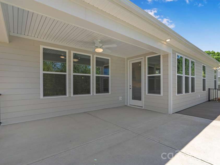 13320 Cozy Court, Charlotte, NC 28215.  MLS# CAR4372289, YatesRealty ID 19952. 