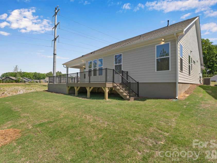 13320 Cozy Court, Charlotte, NC 28215.  MLS# CAR4372289, YatesRealty ID 19952. 