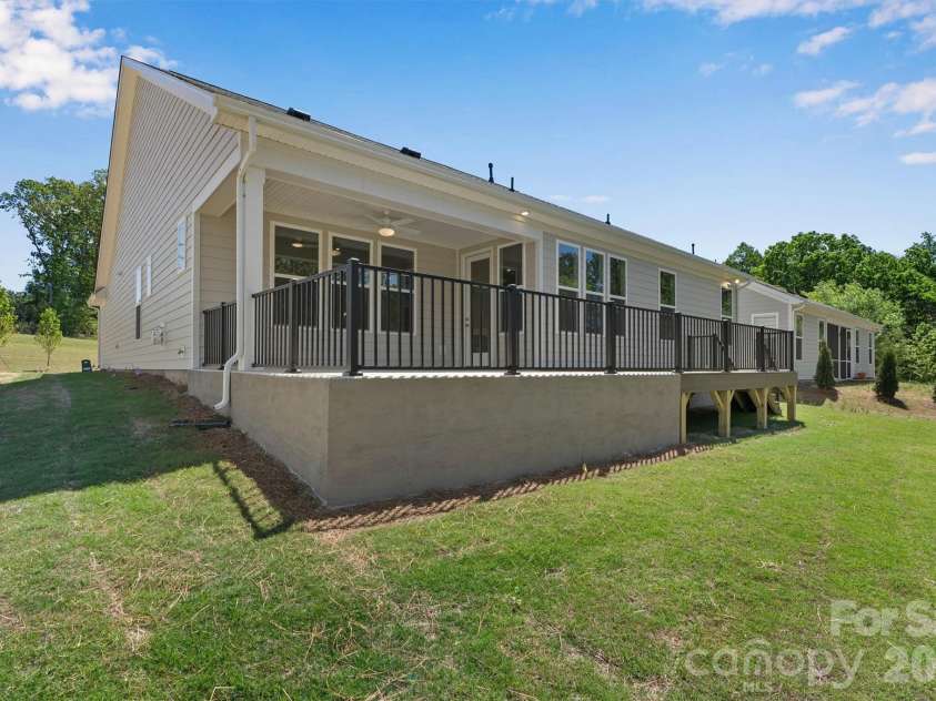 13320 Cozy Court, Charlotte, NC 28215.  MLS# CAR4372289, YatesRealty ID 19952. 
