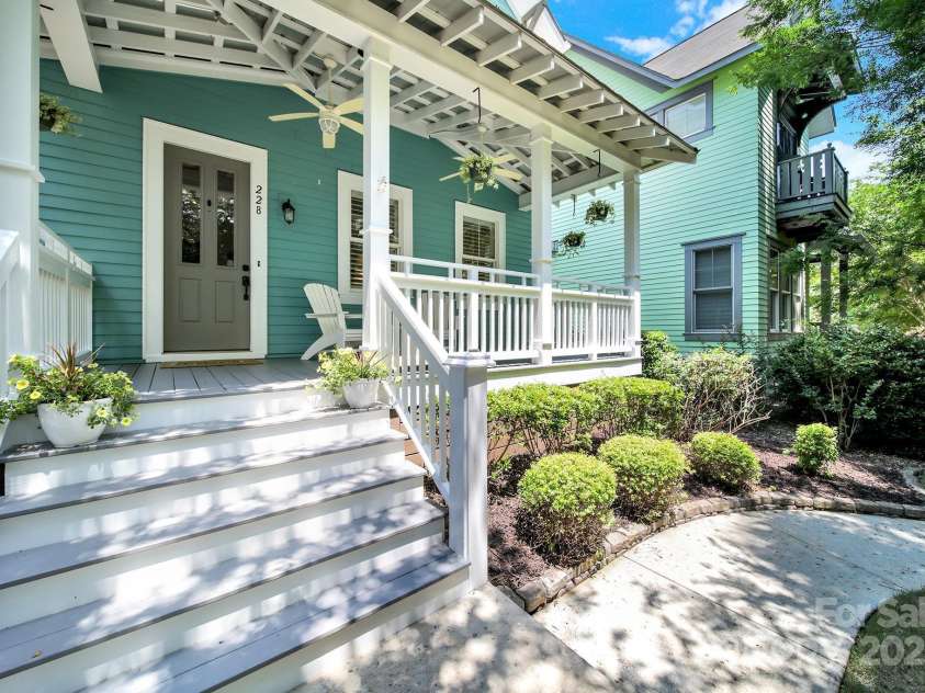 228 Coneflower Place, Fort Mill, SC 29708.  MLS# CAR4267538, YatesRealty ID 19953. 