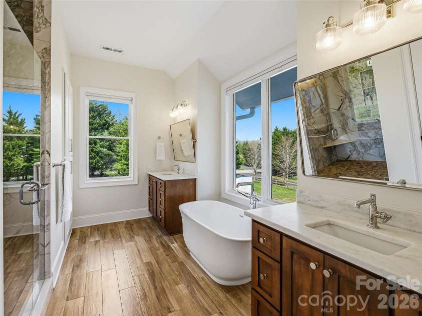 5 Sweetgrass Lane, Fletcher, NC 28732.  MLS# CAR4367316, YatesRealty ID 19953. 