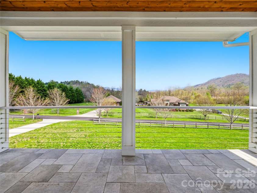 5 Sweetgrass Lane, Fletcher, NC 28732.  MLS# CAR4367316, YatesRealty ID 19953. 