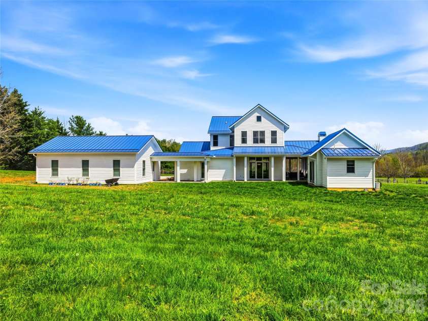 5 Sweetgrass Lane, Fletcher, NC 28732.  MLS# CAR4367316, YatesRealty ID 19953. 