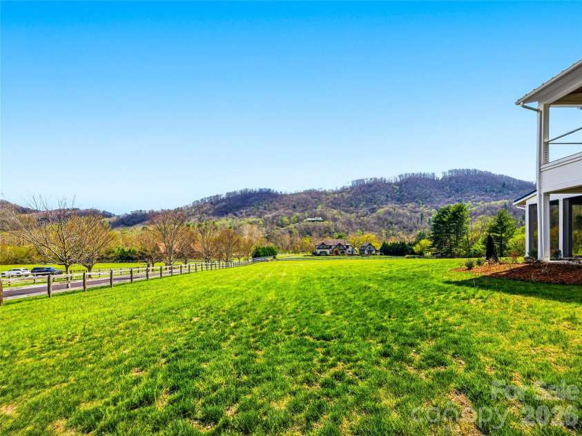 5 Sweetgrass Lane, Fletcher, NC 28732.  MLS# CAR4367316, YatesRealty ID 19953. 