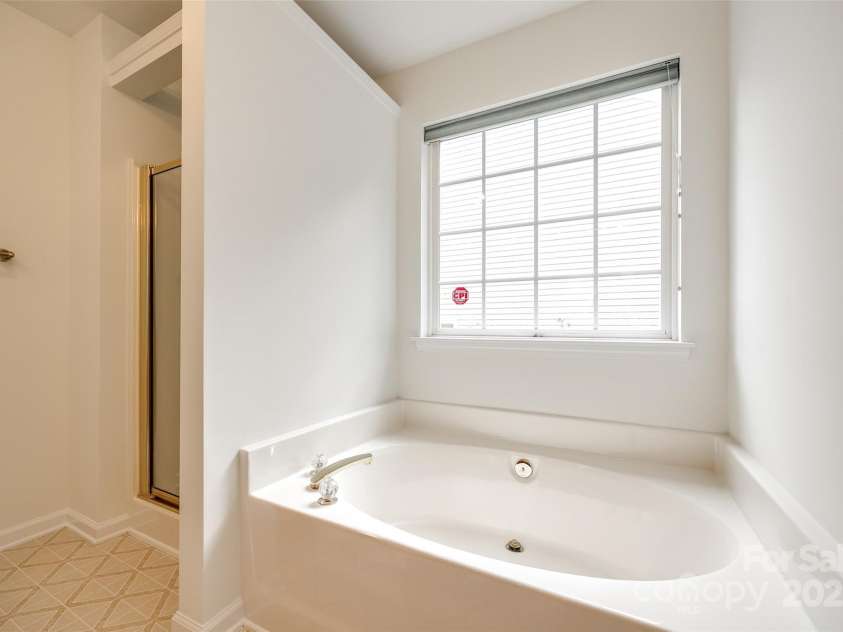 1520 Deer Forest Drive, Fort Mill, SC 29707.  MLS# CAR4268850, YatesRealty ID 19954. 