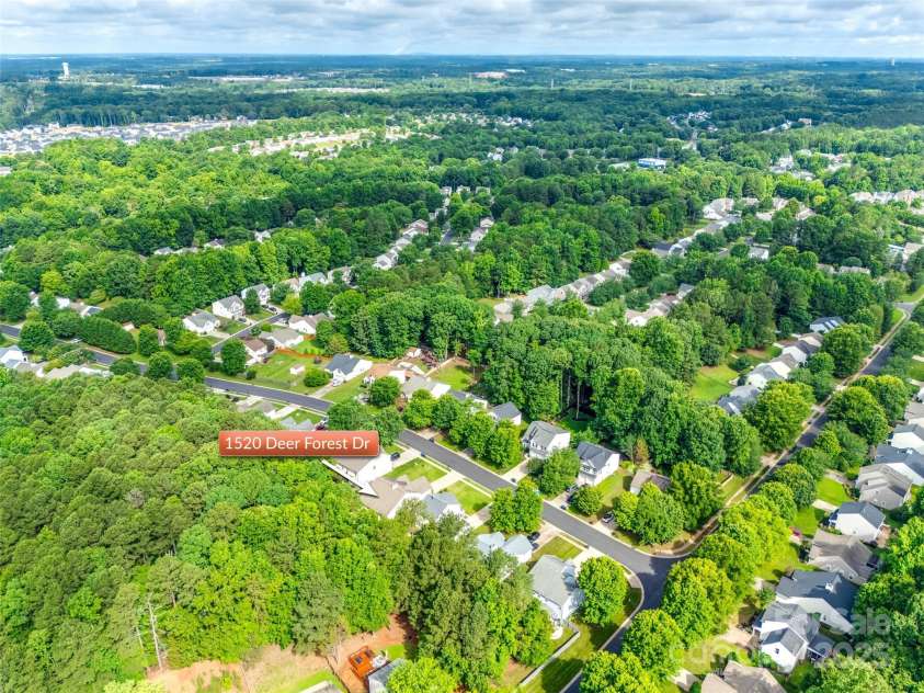 1520 Deer Forest Drive, Fort Mill, SC 29707.  MLS# CAR4268850, YatesRealty ID 19954. 
