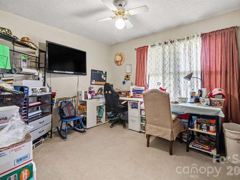 888 Sunbeam Drive, Lincolnton, NC 28092.  MLS# CAR4376118, YatesRealty ID 19955. 