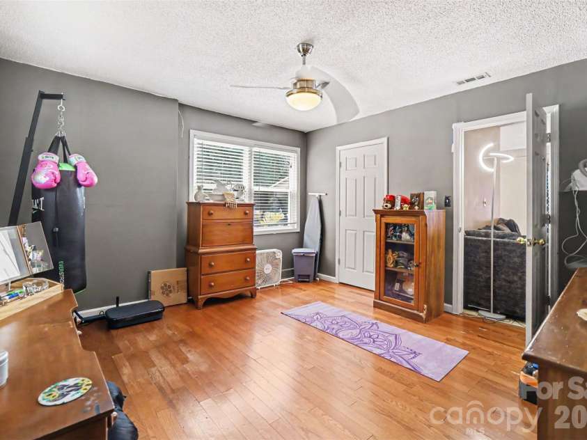 888 Sunbeam Drive, Lincolnton, NC 28092.  MLS# CAR4376118, YatesRealty ID 19955. 