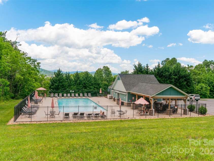 8 Secrest Drive, Arden, NC 28704.  MLS# CAR4257662, YatesRealty ID 19957. 