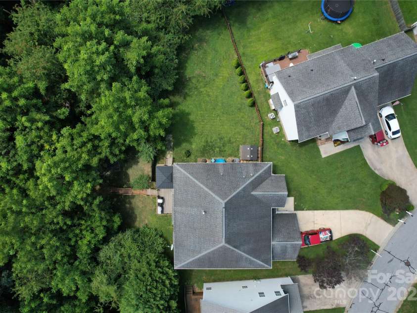8 Secrest Drive, Arden, NC 28704.  MLS# CAR4257662, YatesRealty ID 19957. 