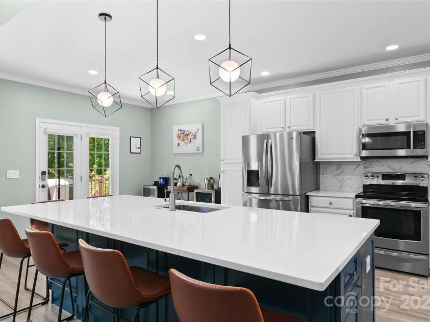 8 Secrest Drive, Arden, NC 28704.  MLS# CAR4257662, YatesRealty ID 19957. 