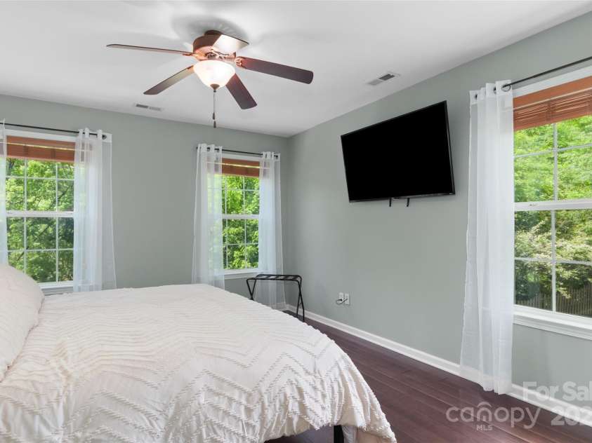 8 Secrest Drive, Arden, NC 28704.  MLS# CAR4257662, YatesRealty ID 19957. 