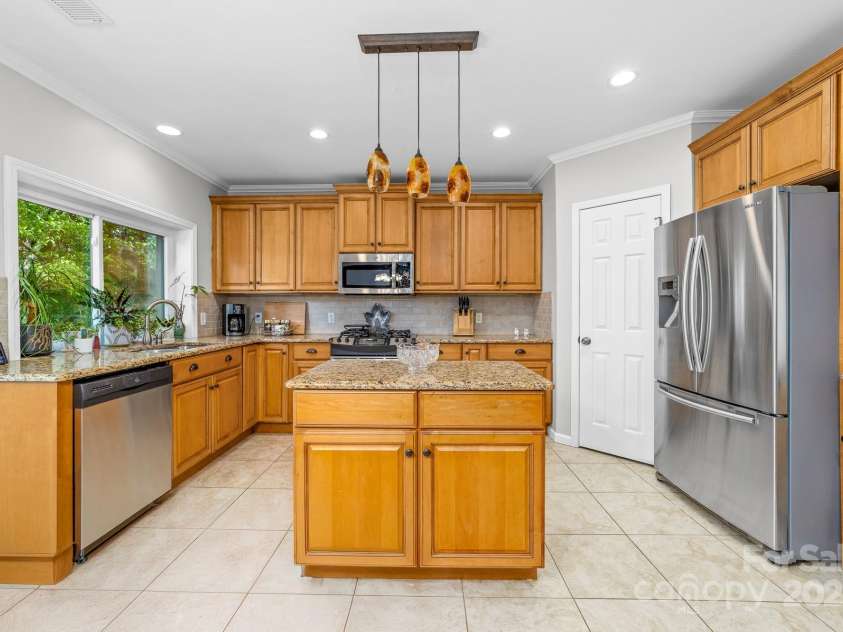 12712 Hollyhock Lane, Huntersville, NC 28078.  MLS# CAR4267293, YatesRealty ID 19958. 