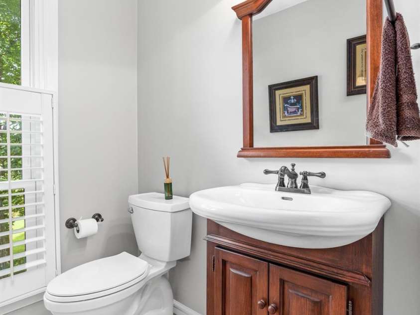 12712 Hollyhock Lane, Huntersville, NC 28078.  MLS# CAR4267293, YatesRealty ID 19958. First floor 1/2 bath