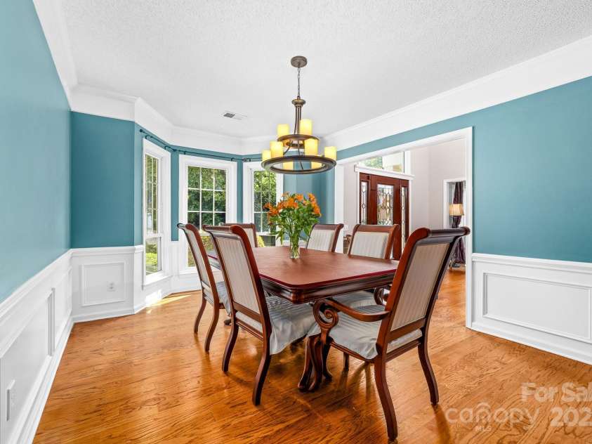 12712 Hollyhock Lane, Huntersville, NC 28078.  MLS# CAR4267293, YatesRealty ID 19958. Large dining room