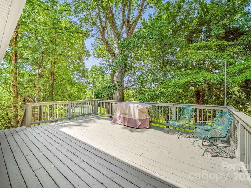 12712 Hollyhock Lane, Huntersville, NC 28078.  MLS# CAR4267293, YatesRealty ID 19958. We built a large deck
