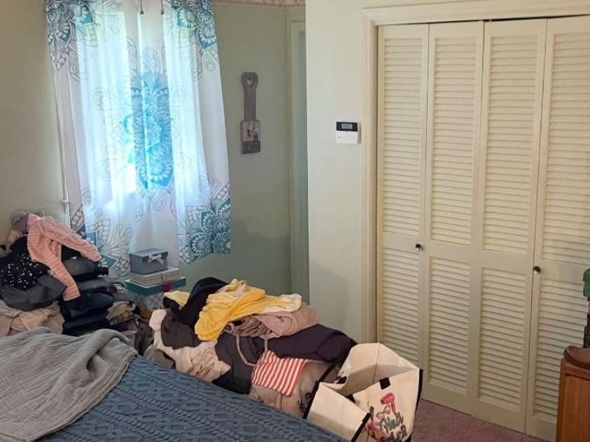 3236 Debbie Drive, Hendersonville, NC 28791.  MLS# CAR4254264, YatesRealty ID 19959. 