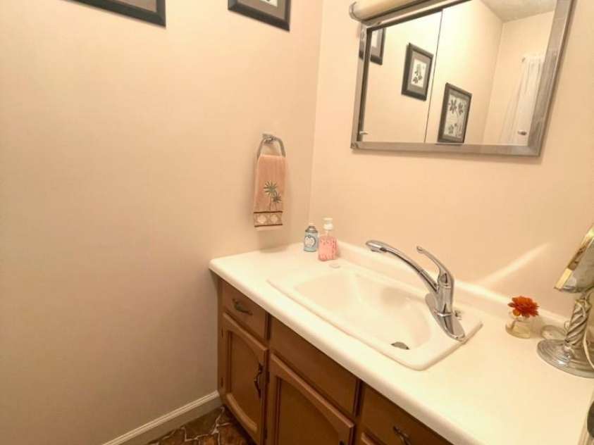 3236 Debbie Drive, Hendersonville, NC 28791.  MLS# CAR4254264, YatesRealty ID 19959. 