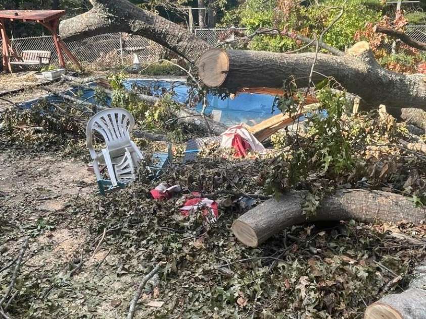 3236 Debbie Drive, Hendersonville, NC 28791.  MLS# CAR4254264, YatesRealty ID 19959. 