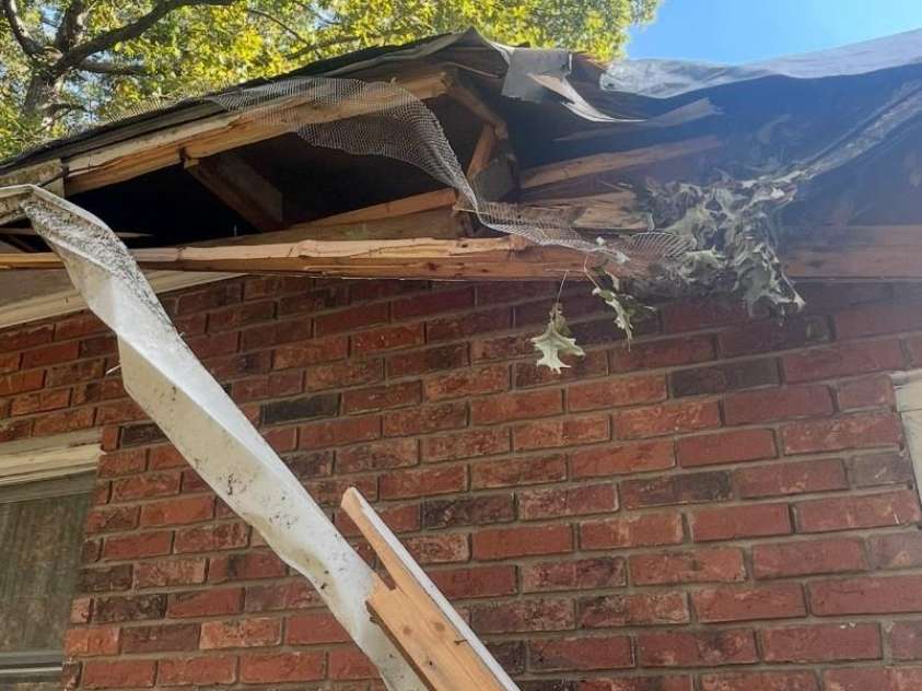 3236 Debbie Drive, Hendersonville, NC 28791.  MLS# CAR4254264, YatesRealty ID 19959. 