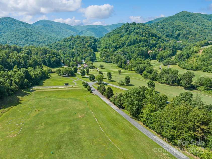 151 Country Club Drive, Whittier, NC 28789.  MLS# CAR4279550, YatesRealty ID 1996. 