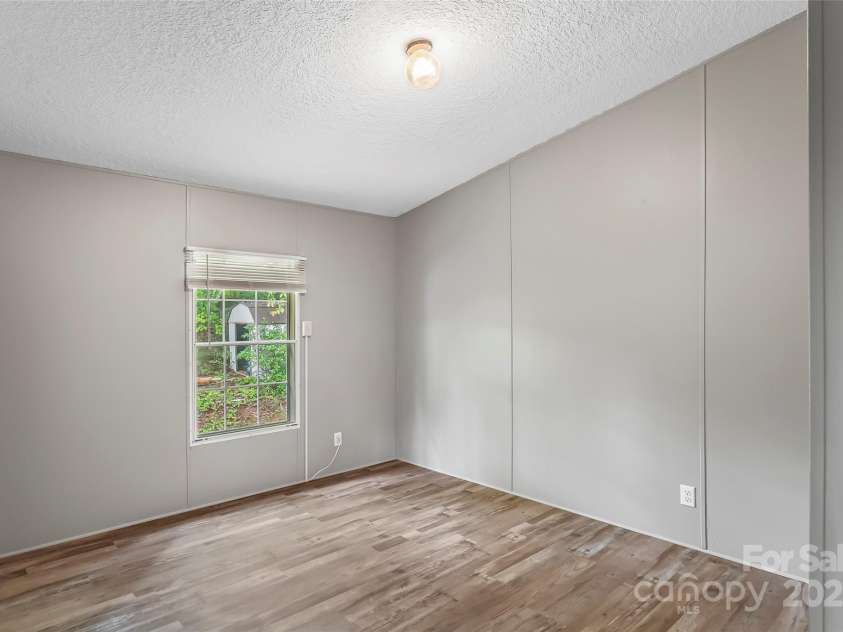 89 Brookwood Drive, Marion, NC 28752.  MLS# CAR4300561, YatesRealty ID 1996. 3rd BR