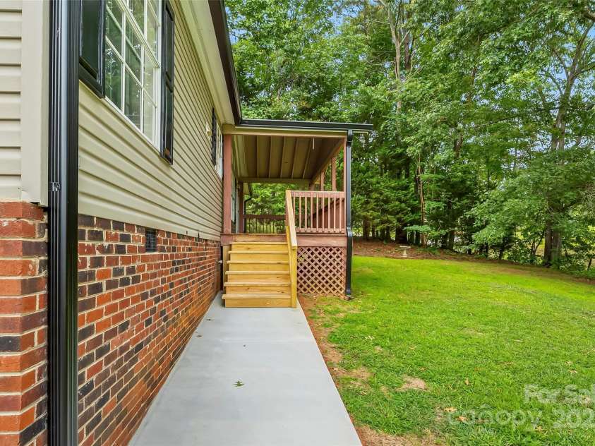 89 Brookwood Drive, Marion, NC 28752.  MLS# CAR4300561, YatesRealty ID 1996. 
