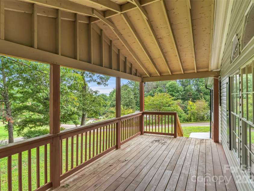 89 Brookwood Drive, Marion, NC 28752.  MLS# CAR4300561, YatesRealty ID 1996. 