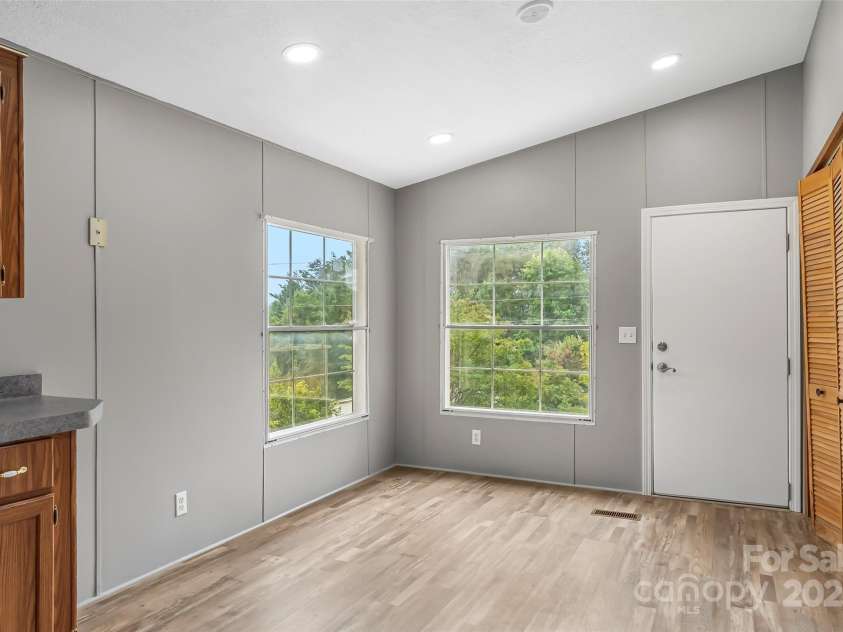 89 Brookwood Drive, Marion, NC 28752.  MLS# CAR4300561, YatesRealty ID 1996. 