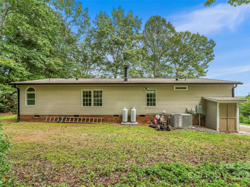 89 Brookwood Drive, Marion, NC 28752.  MLS# CAR4300561, YatesRealty ID 1996. 
