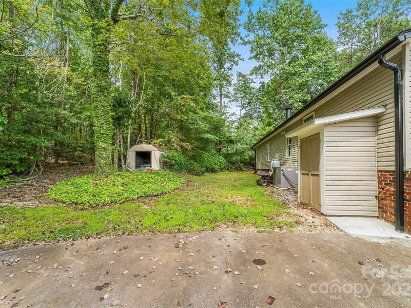 89 Brookwood Drive, Marion, NC 28752.  MLS# CAR4300561, YatesRealty ID 1996. 