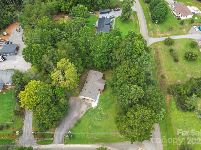 89 Brookwood Drive, Marion, NC 28752.  MLS# CAR4300561, YatesRealty ID 1996. 