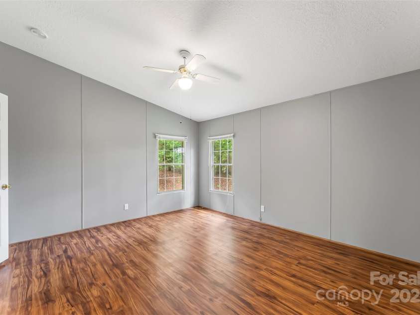 89 Brookwood Drive, Marion, NC 28752.  MLS# CAR4300561, YatesRealty ID 1996. Primary BR Suite