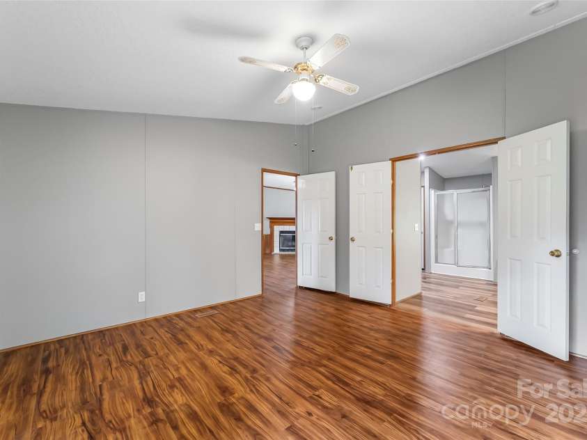 89 Brookwood Drive, Marion, NC 28752.  MLS# CAR4300561, YatesRealty ID 1996. Primary BR Suite