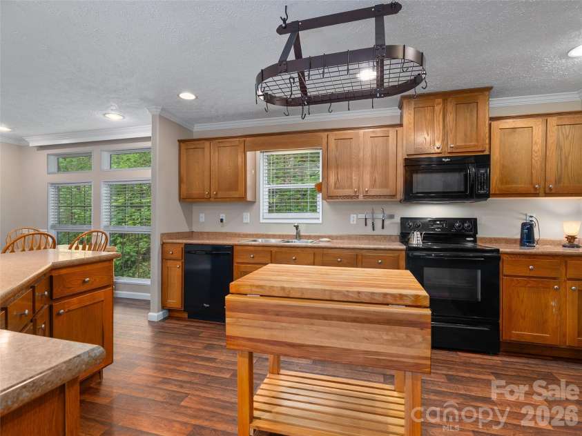 193 Tipstill Cove, Waynesville, NC 28786.  MLS# CAR4399503, YatesRealty ID 19961. 