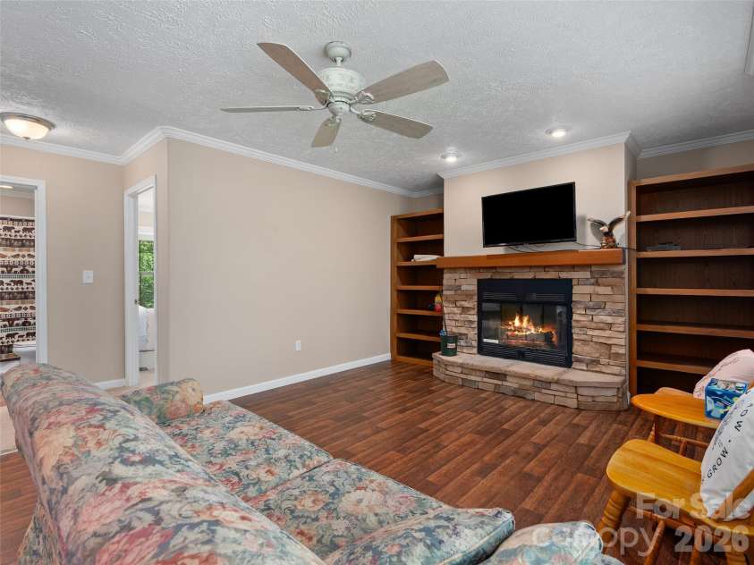 193 Tipstill Cove, Waynesville, NC 28786.  MLS# CAR4399503, YatesRealty ID 19961. 