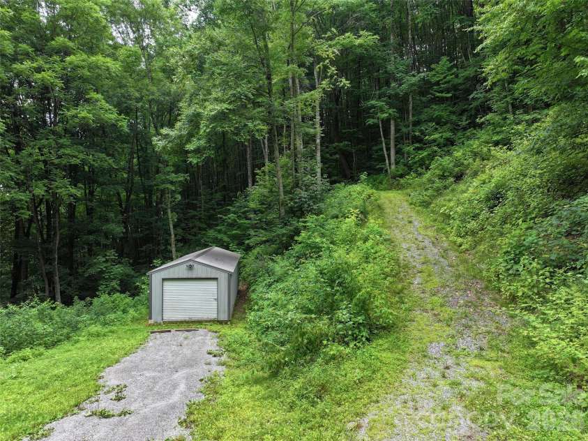 193 Tipstill Cove, Waynesville, NC 28786.  MLS# CAR4399503, YatesRealty ID 19961. 