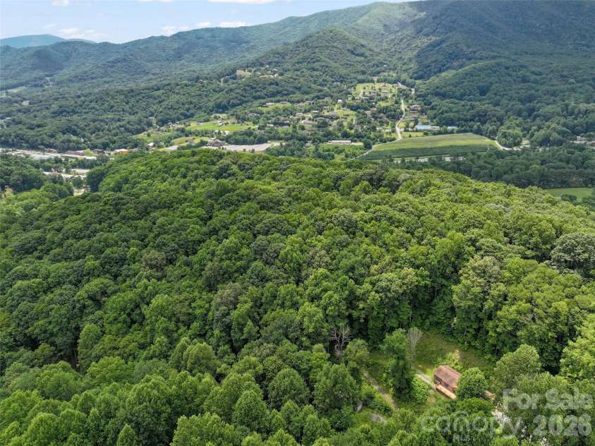 193 Tipstill Cove, Waynesville, NC 28786.  MLS# CAR4399503, YatesRealty ID 19961. 
