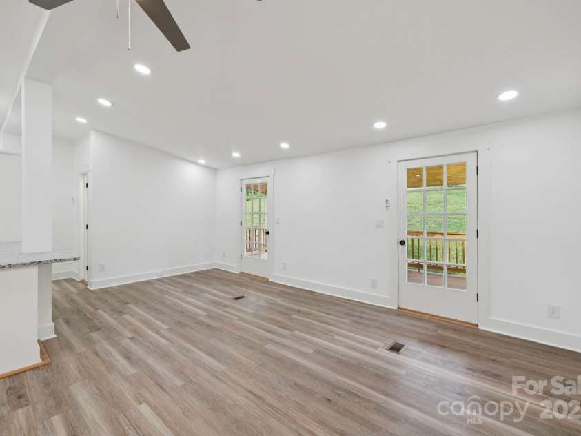 431 Pole Miller Extension, Brevard, NC 28712.  MLS# CAR4269813, YatesRealty ID 19961. 