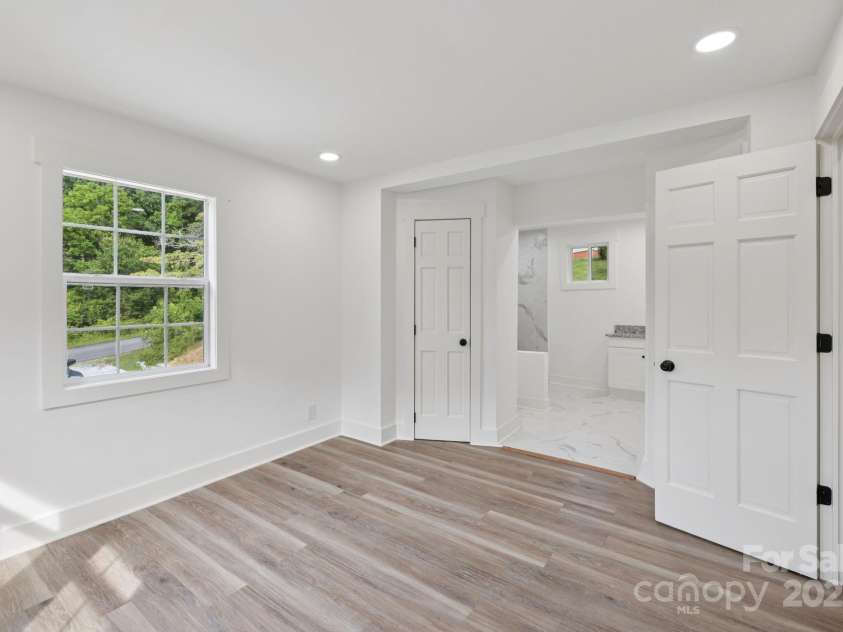 431 Pole Miller Extension, Brevard, NC 28712.  MLS# CAR4269813, YatesRealty ID 19961. 